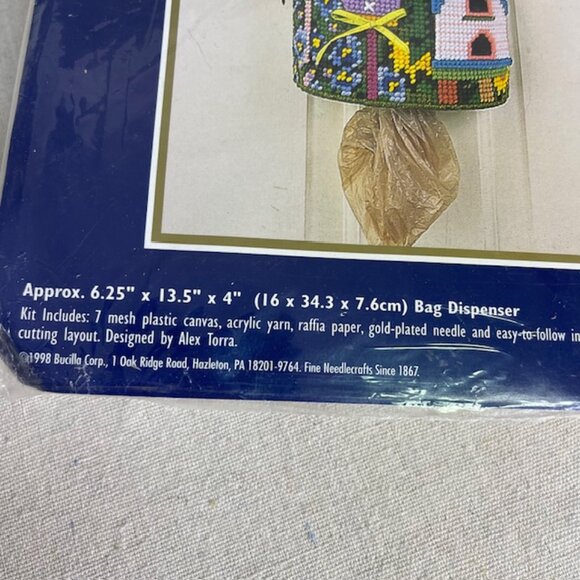 Vintage Bucilla Birdhouse Kitchen Bag Dispenser Needlepoint Kit 6255 Plastic NEW - Picture 5 of 7